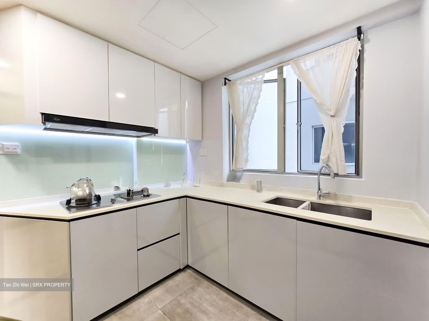The Bayshore (D16), Condominium #558948351